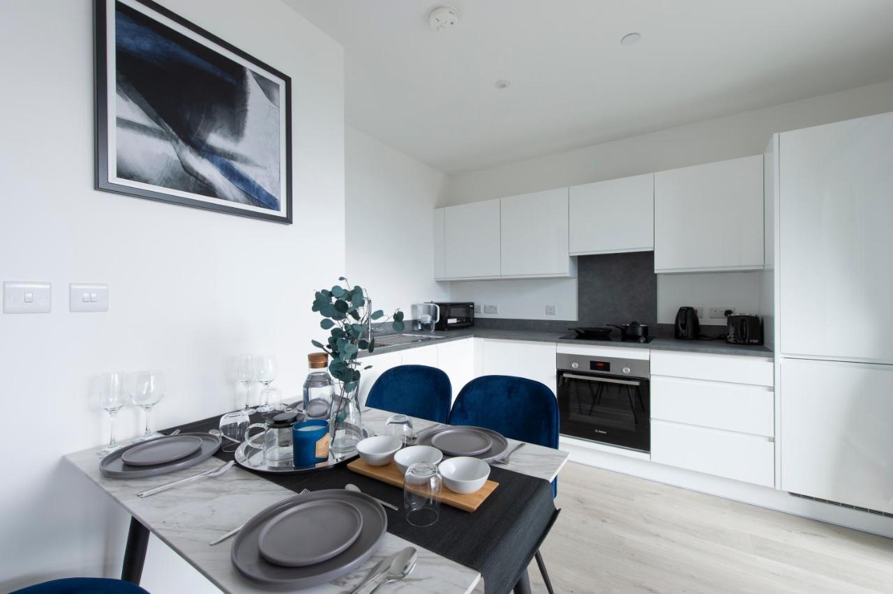 Ac Luxe Penthouse With Free Parking Lejlighed London Eksteriør billede