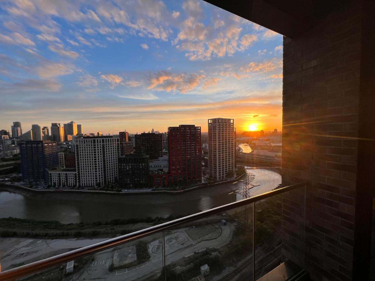 Ac Luxe Penthouse With Free Parking Lejlighed London Eksteriør billede