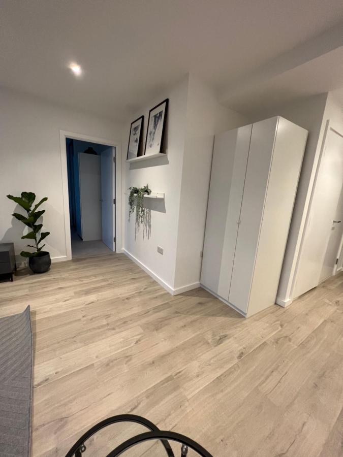 Ac Luxe Penthouse With Free Parking Lejlighed London Eksteriør billede