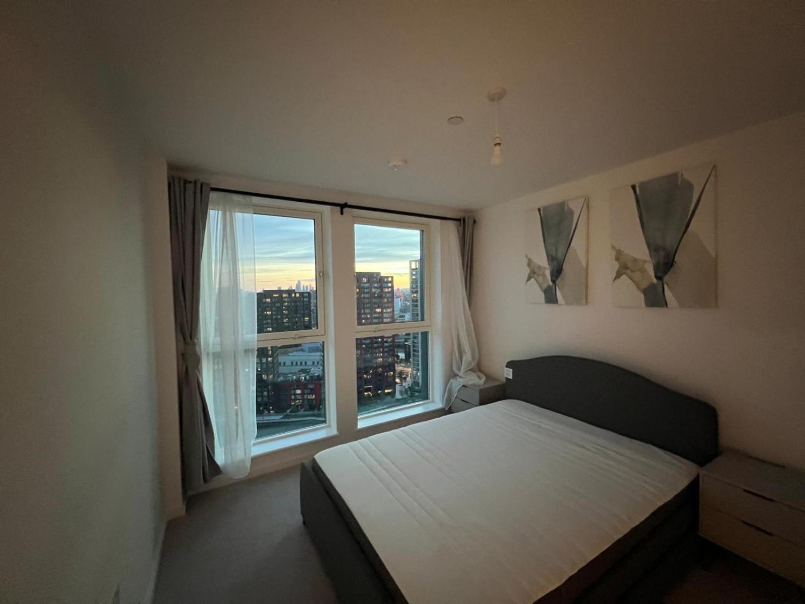 Ac Luxe Penthouse With Free Parking Lejlighed London Eksteriør billede